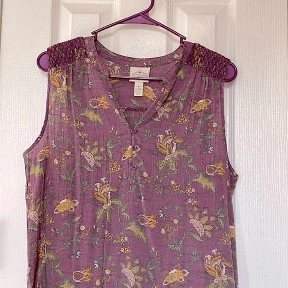 St John’s Bay sleeveless high low Floral Blouse, Size‎ Large
